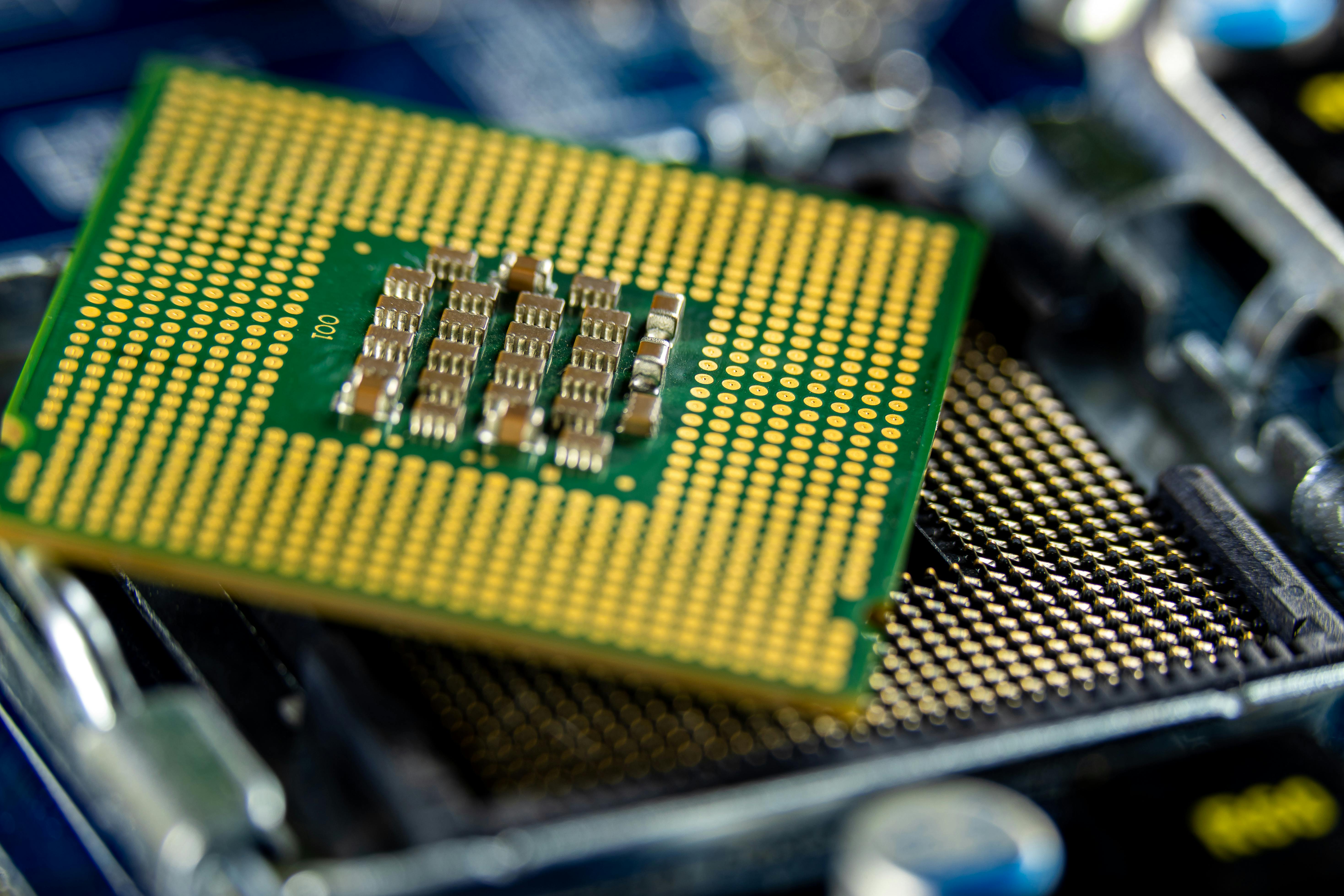 CPU