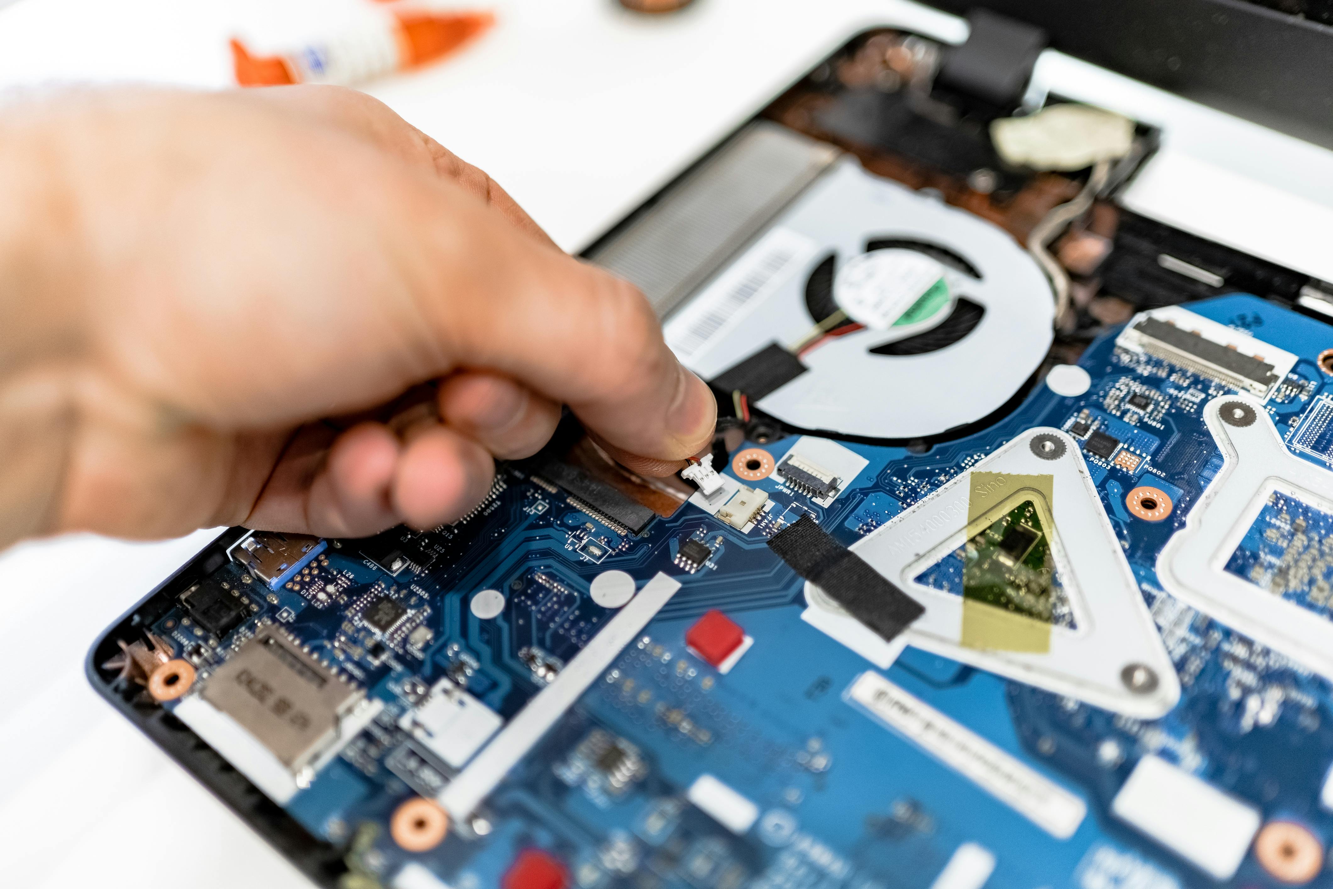 LAPTOP REPAIRING — AP Infotech Delhi